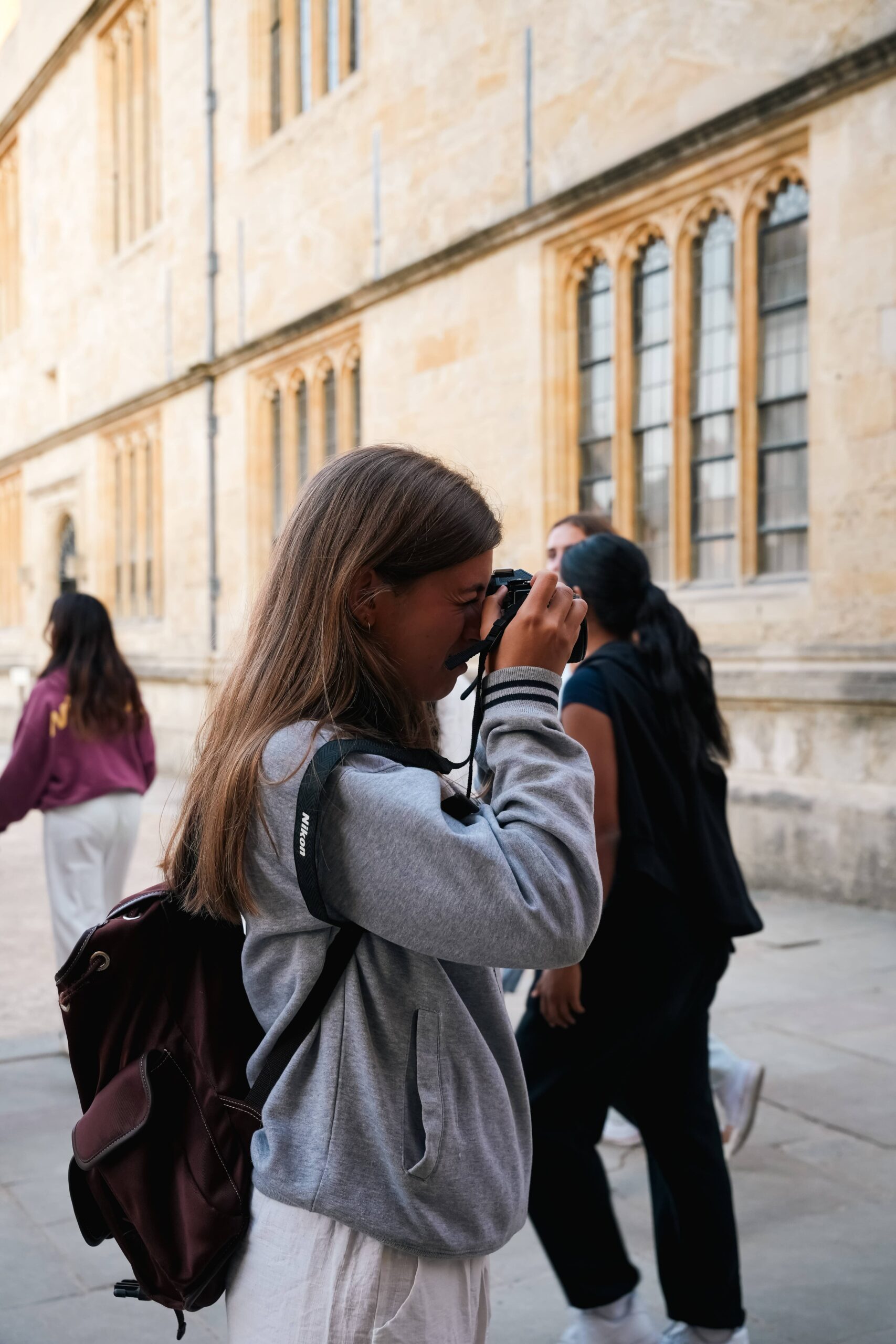 Oxford summer school students Museum visit