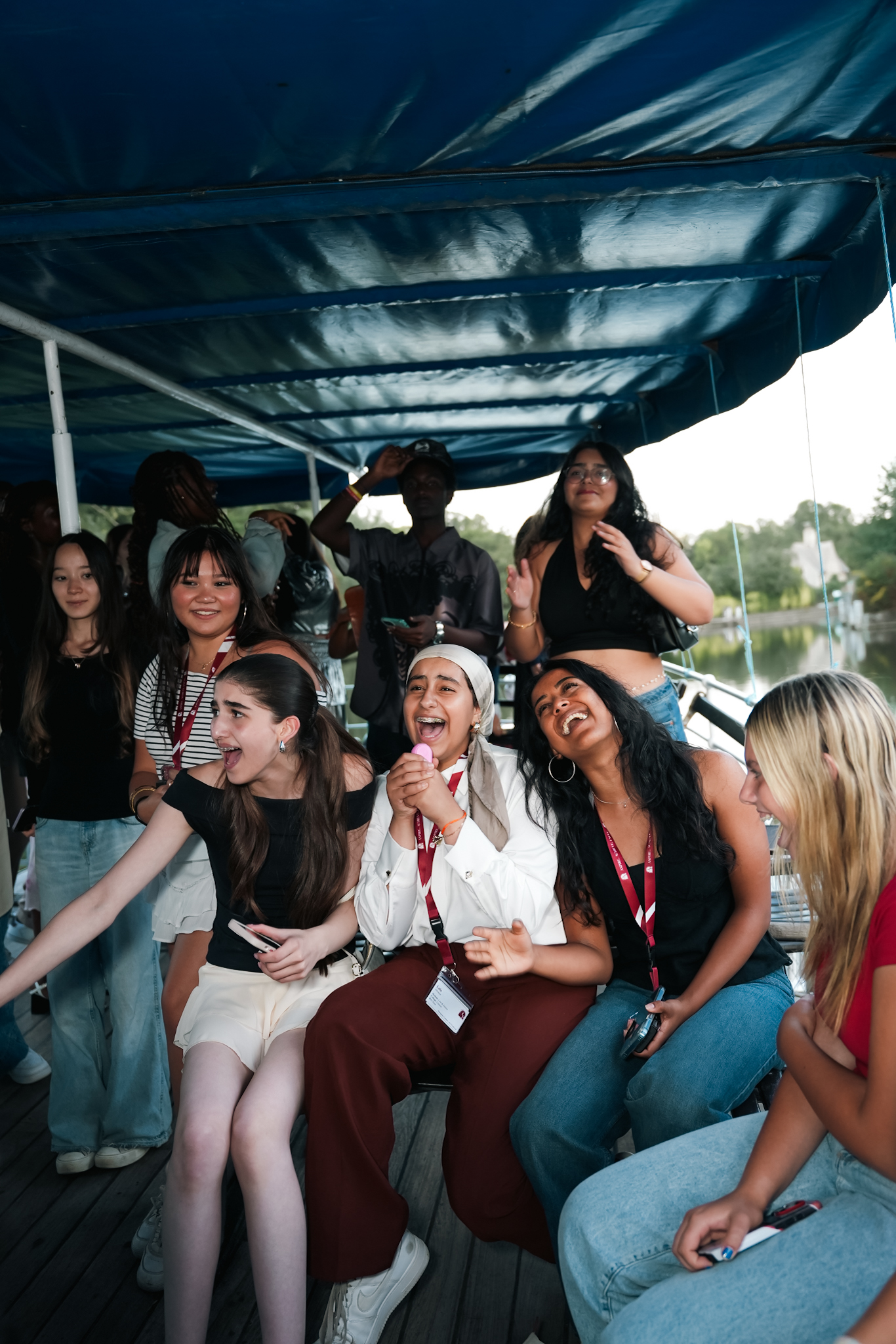 Oxford Summer school students river cruise