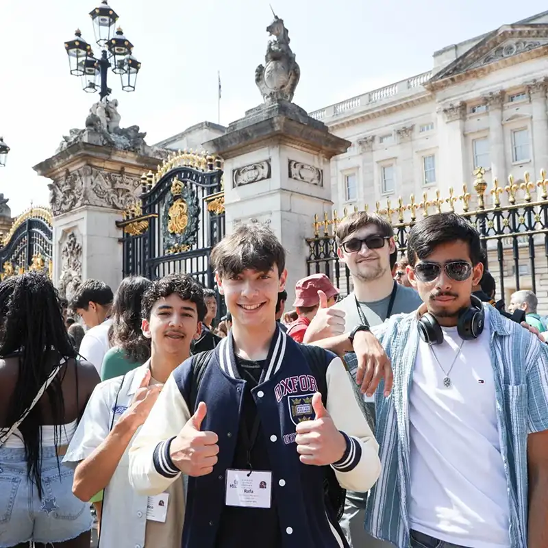 International students enjoying activities during their time in Oxford