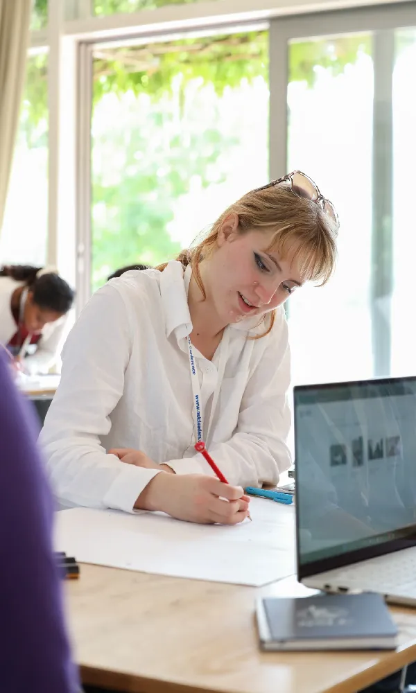course longEnglish Summer School Curriculum